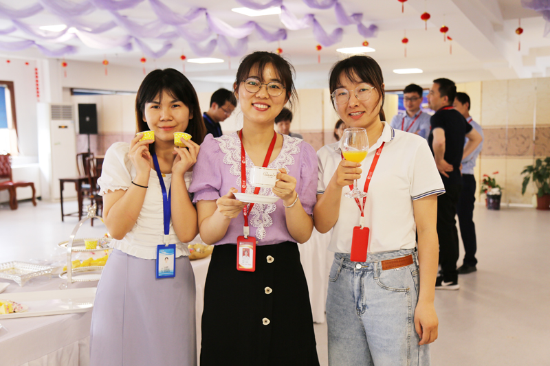 幸福旋乐吧 幸福下午茶 幸福生日会