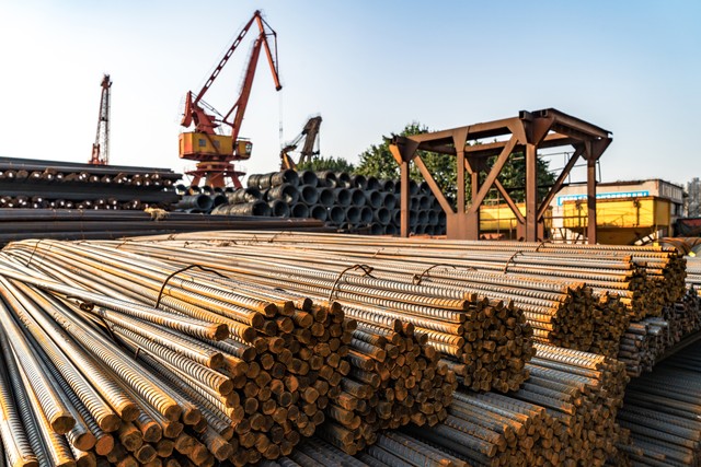 智慧钢铁寻源：从传统采购到高效智能化的转型策略